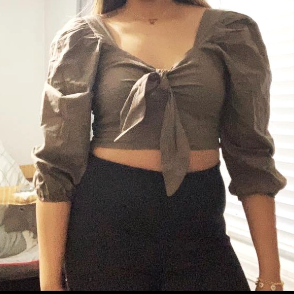 Crop top - Picture 1 of 1